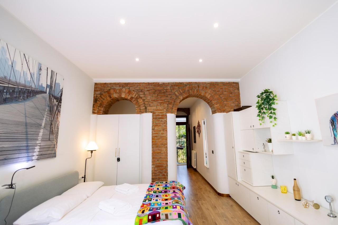 The Red Bricks Home - San Babila Area 米兰 外观 照片
